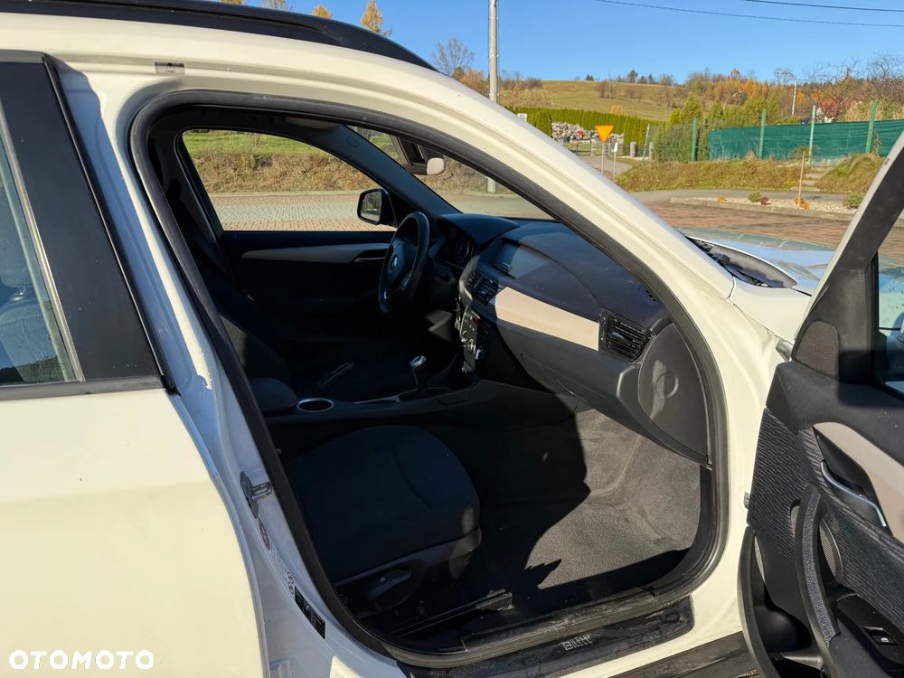 BMW X1 sDrive18d - 11