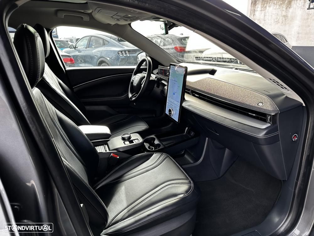 Ford Mustang Mach-E Standard - 44