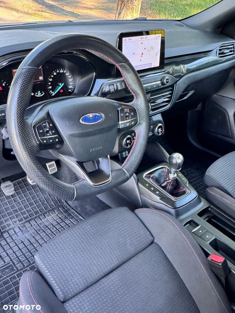 Ford Focus 2.0 EcoBlue ST-Line - 24
