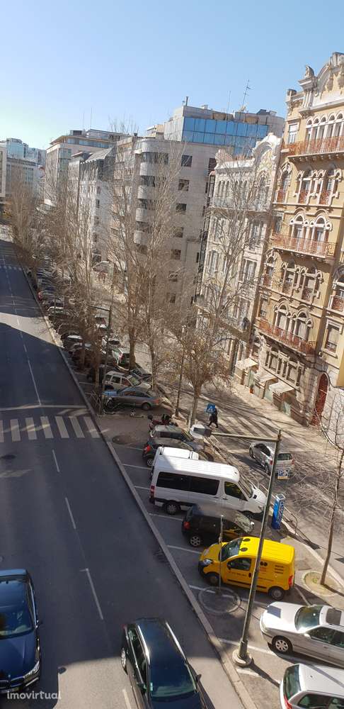 6 Ass. c. 250m² e varandas em Lisboa. A nao perder. Marques do Pombal - Grande imagem: 2/33
