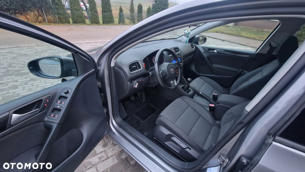 Volkswagen Golf - 21