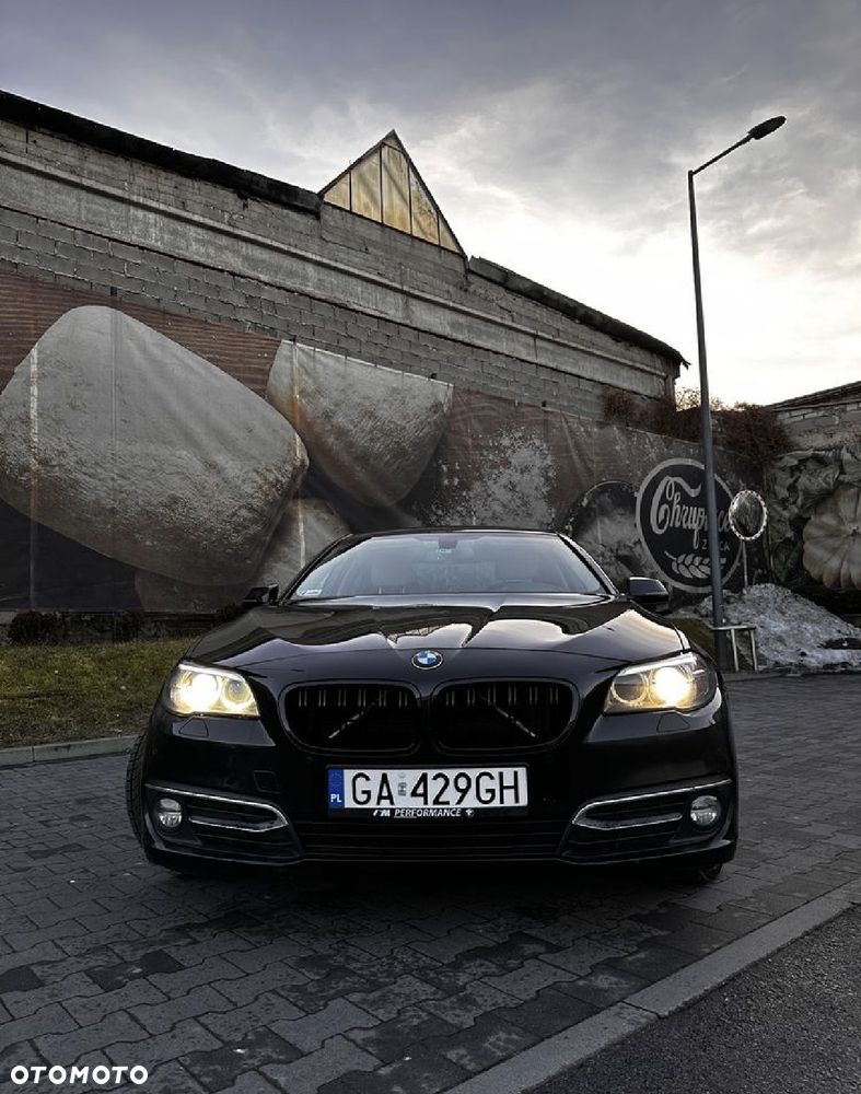 BMW Seria 5 520d xDrive - 1