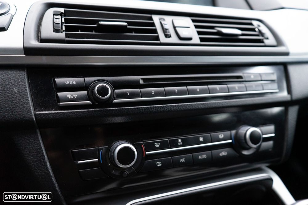 BMW 525 d Pack M Auto - 29