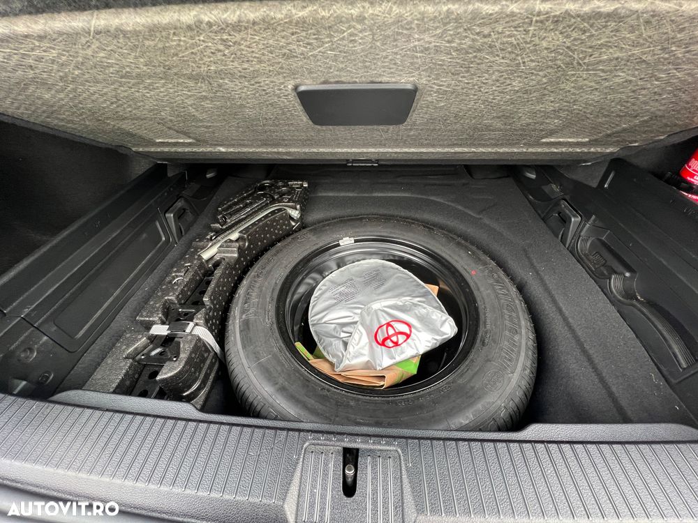 Volkswagen Passat 2.0 TDI DSG Trendline - 6