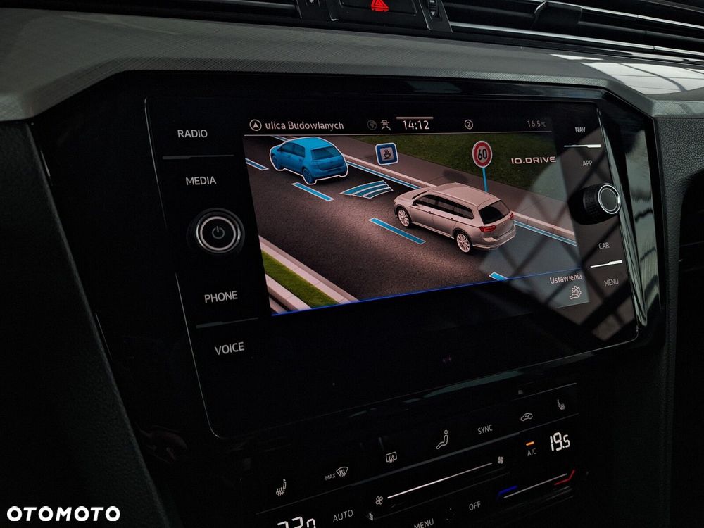 Volkswagen Passat - 28