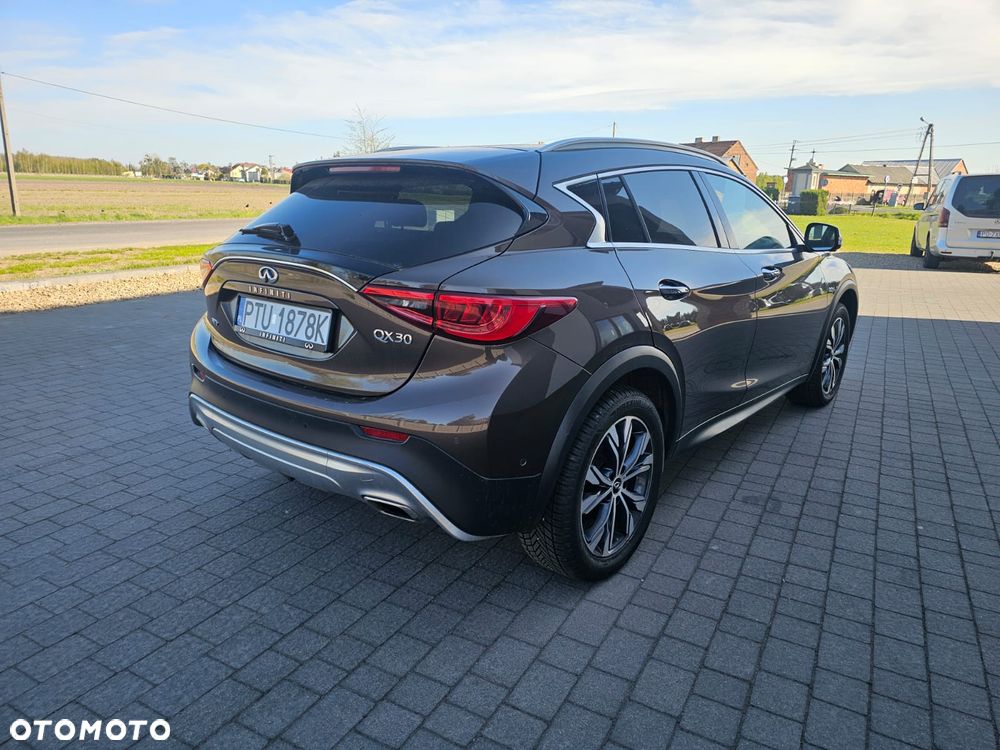 Infiniti QX - 3