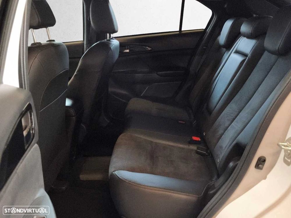 Mitsubishi Eclipse Cross - 10
