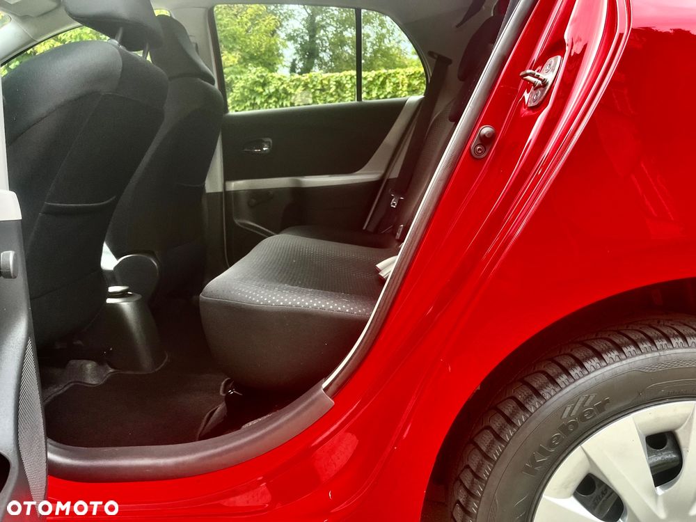 Toyota Yaris 1.33 VVT-i Executive - 11