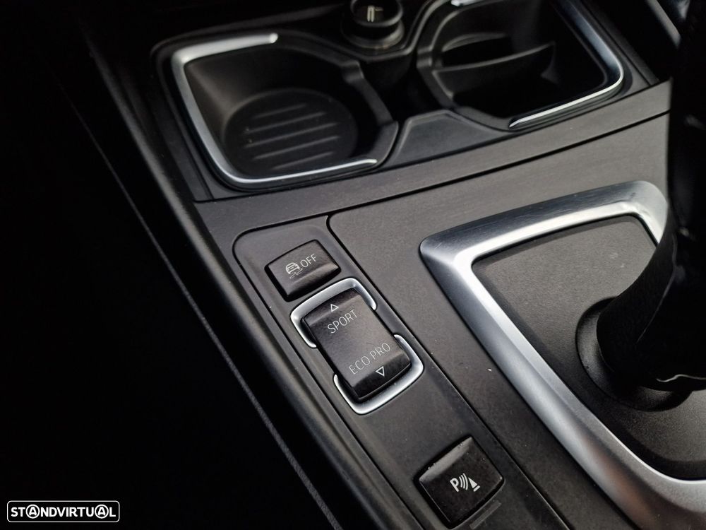 BMW 116 d Line Urban Auto - 26