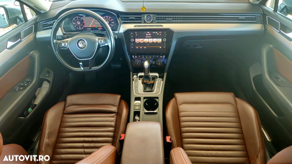 Volkswagen Passat 1.6 TDI SCR DSG - 2