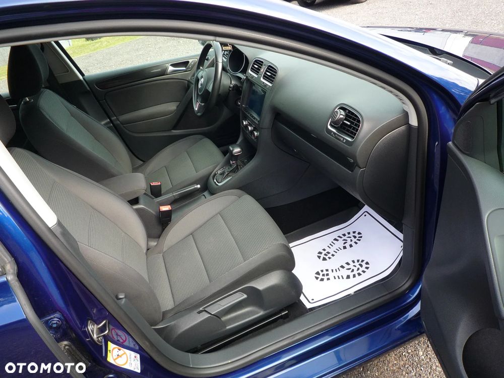 Volkswagen Golf 2.0 TDI Comfortline DSG - 25