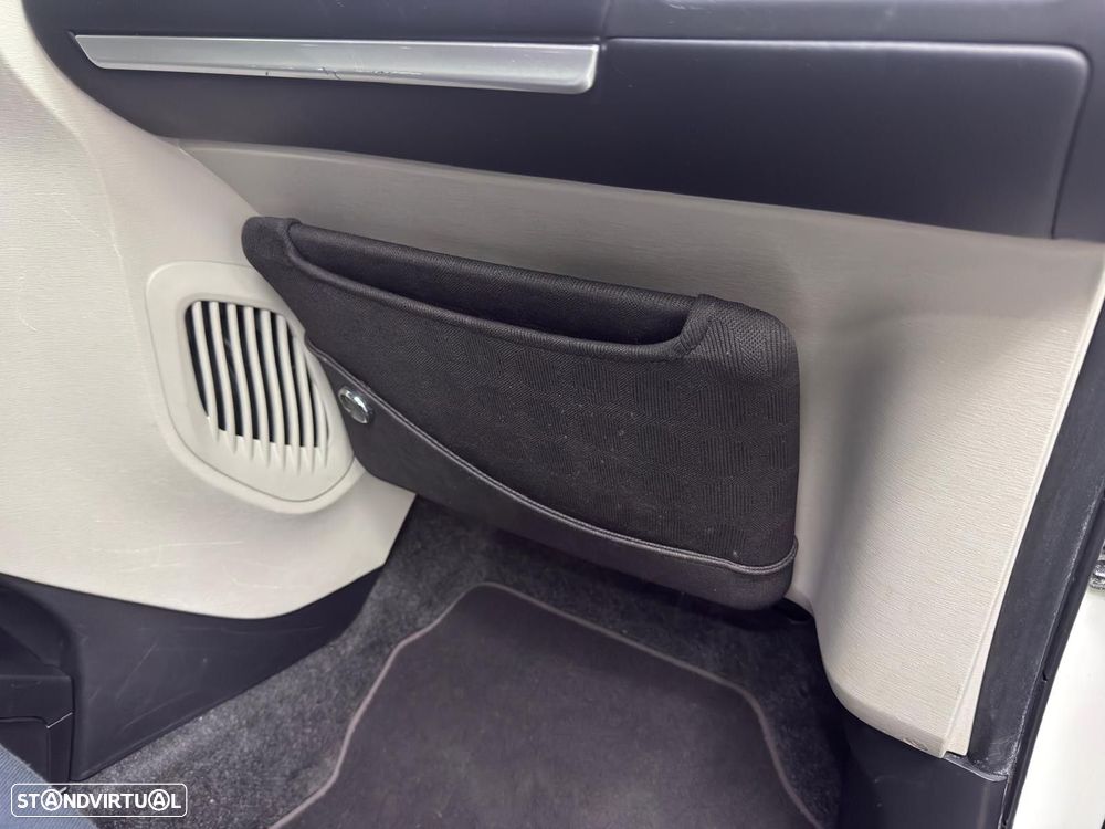 Toyota iQ 1.0 VVT-i Essential+AC - 25