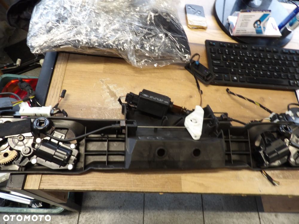 BMW - E93 - MECHANIZM - ZAMEK KLAPY BAGAŻNIKA - 7129214 - 3