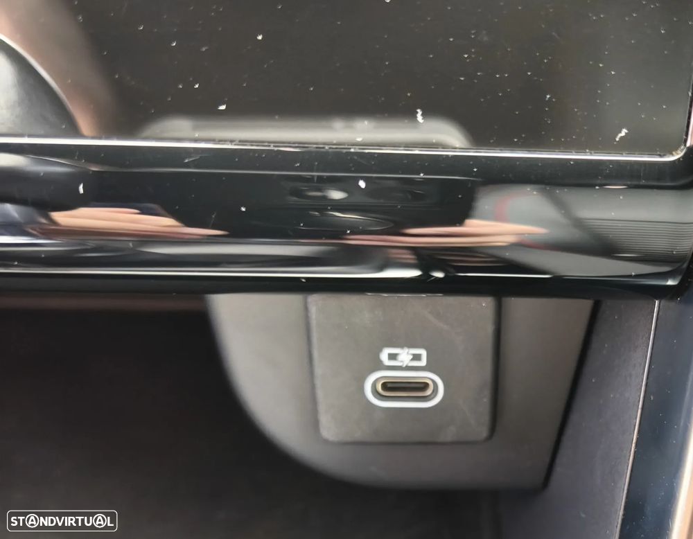 Land Rover Discovery Sport - 12