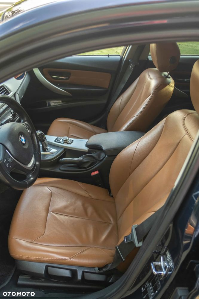 BMW Seria 3 320d Efficient Dynamic Edition - 11