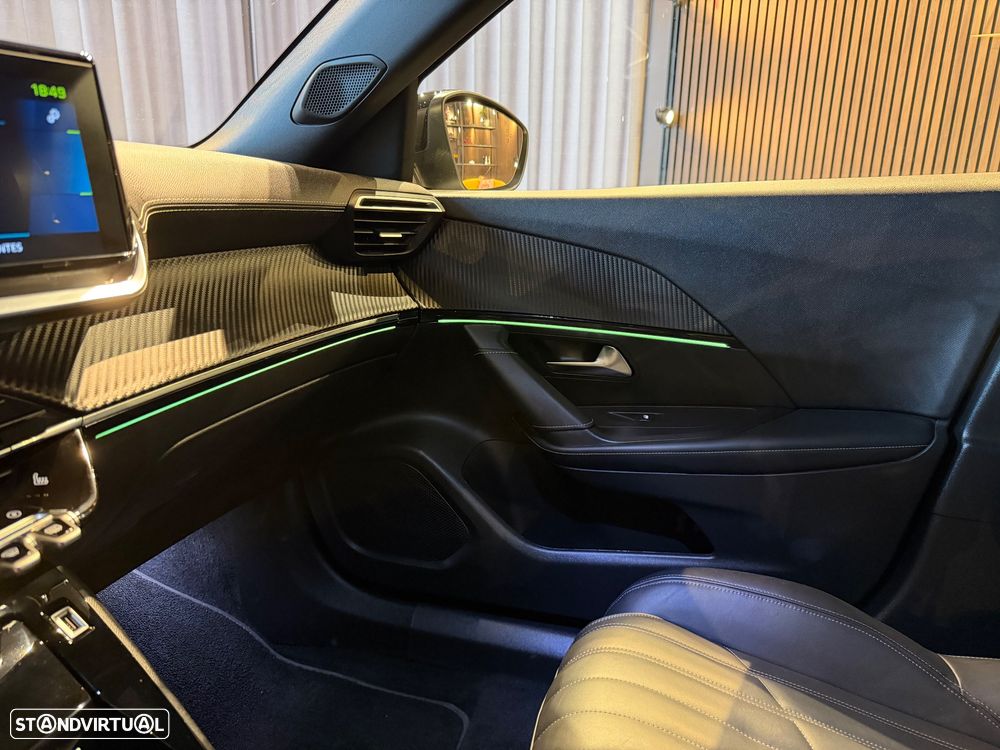 Peugeot e-2008 GT Pack - 23