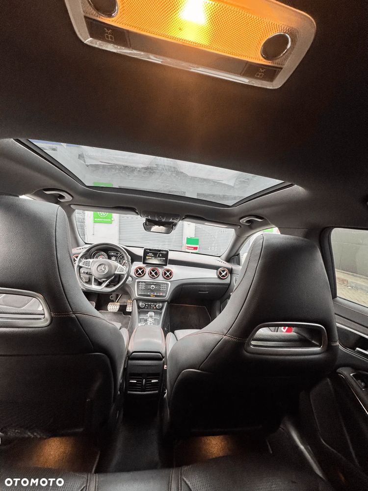 Mercedes-Benz CLA AMG 45 4Matic 7G-DCT - 11