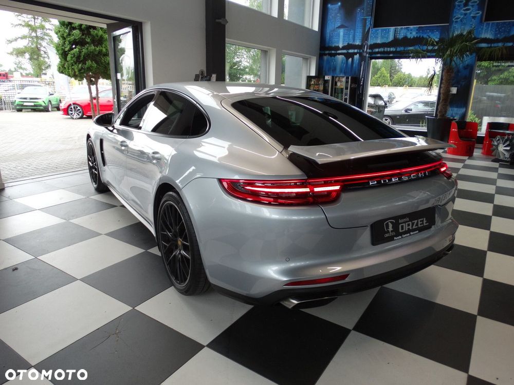 Porsche Panamera - 7