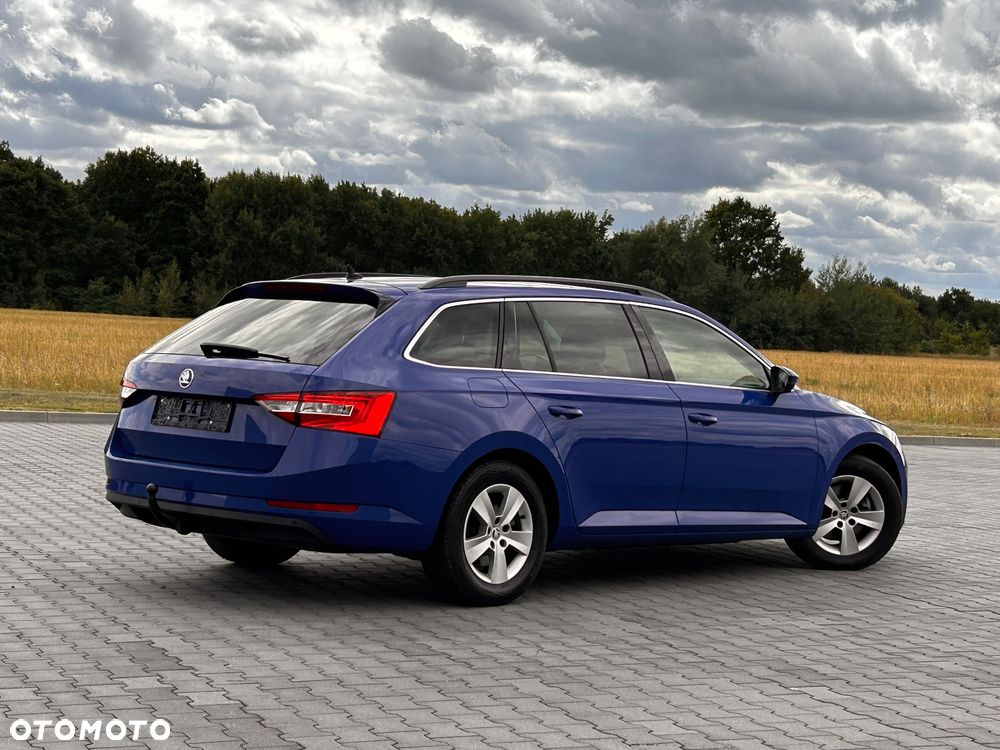 Skoda Superb 2.0 TDI DSG Active - 20
