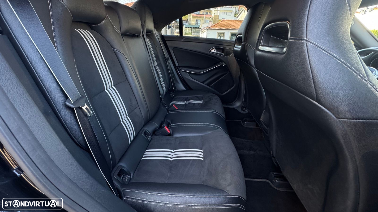 Mercedes-Benz CLA 180 d AMG Line - 19
