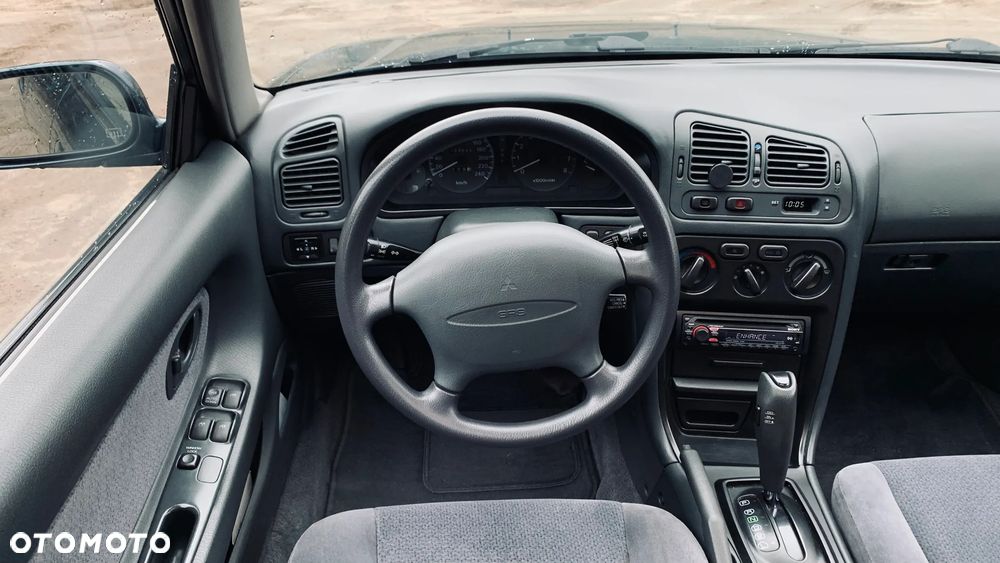 Mitsubishi Galant - 10