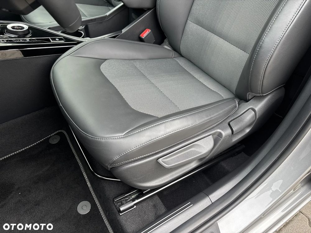 Kia Niro 1.6 GDI Hybrid L - 12
