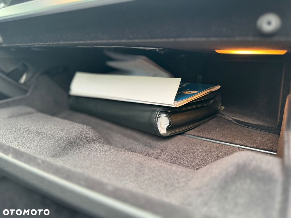 BMW Seria 5 520d - 23