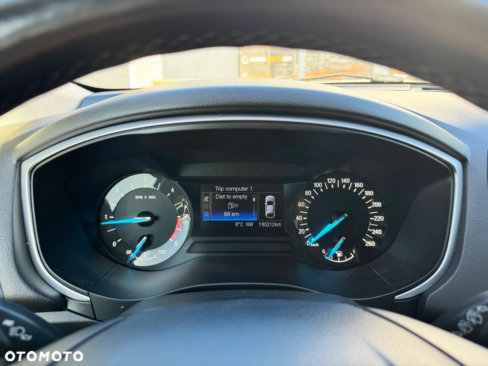 Ford Mondeo - 23