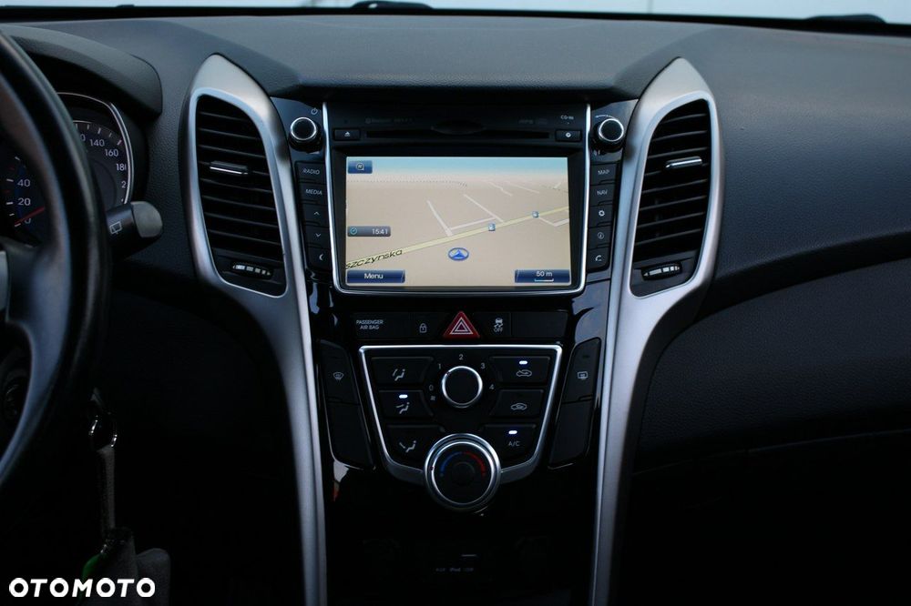 Hyundai i30 1.4 YES - 10