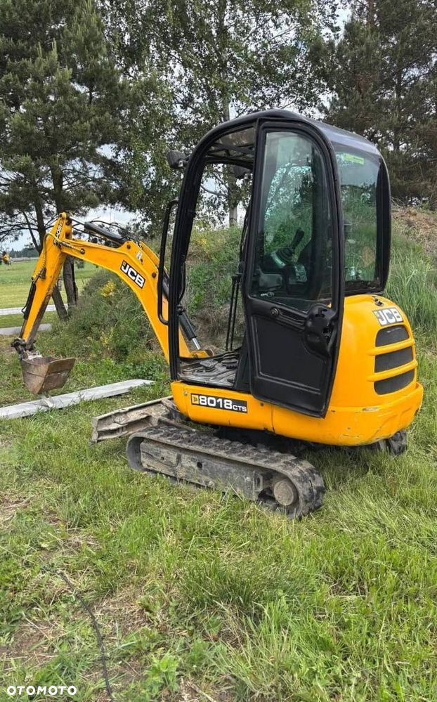 JCB 8018 - 4
