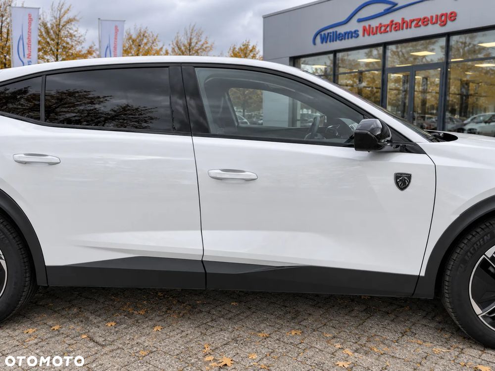 Peugeot 408 2023 photo 2