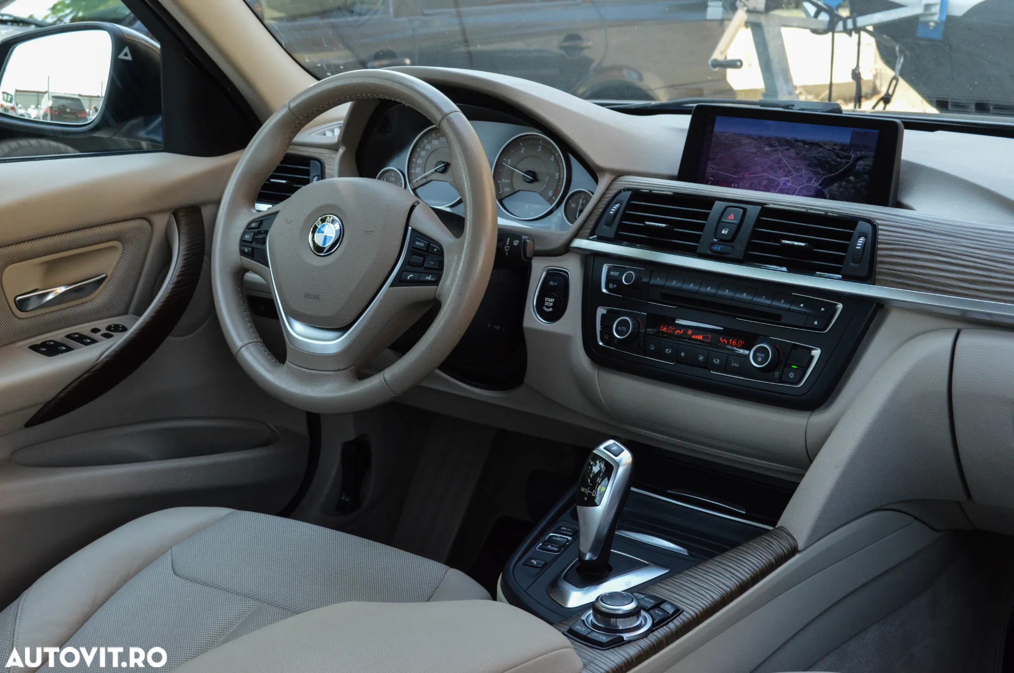 BMW Seria 3 320d Aut. Modern Line - 36