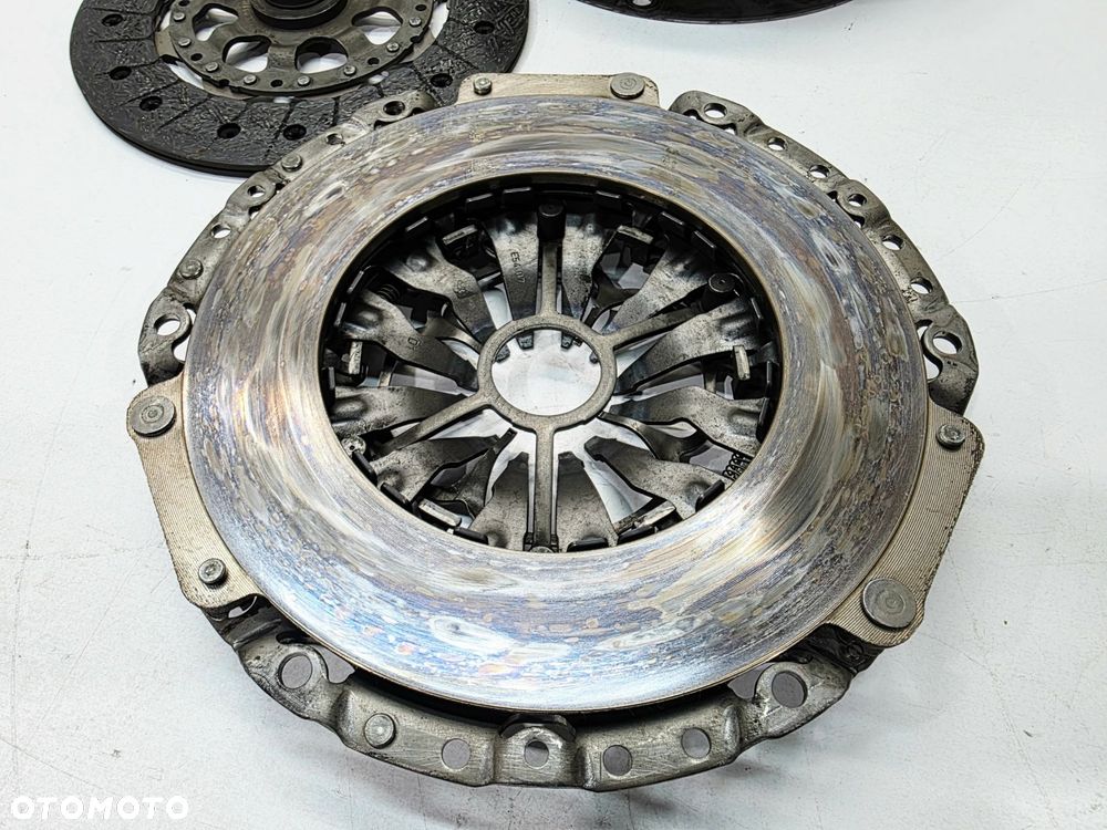 KOŁO DWUMASOWE SPRZĘGŁO AUDI A4 B8 A5 A6 C7 2.0 TDI TFSI 0B2105266L 1/26 - 8