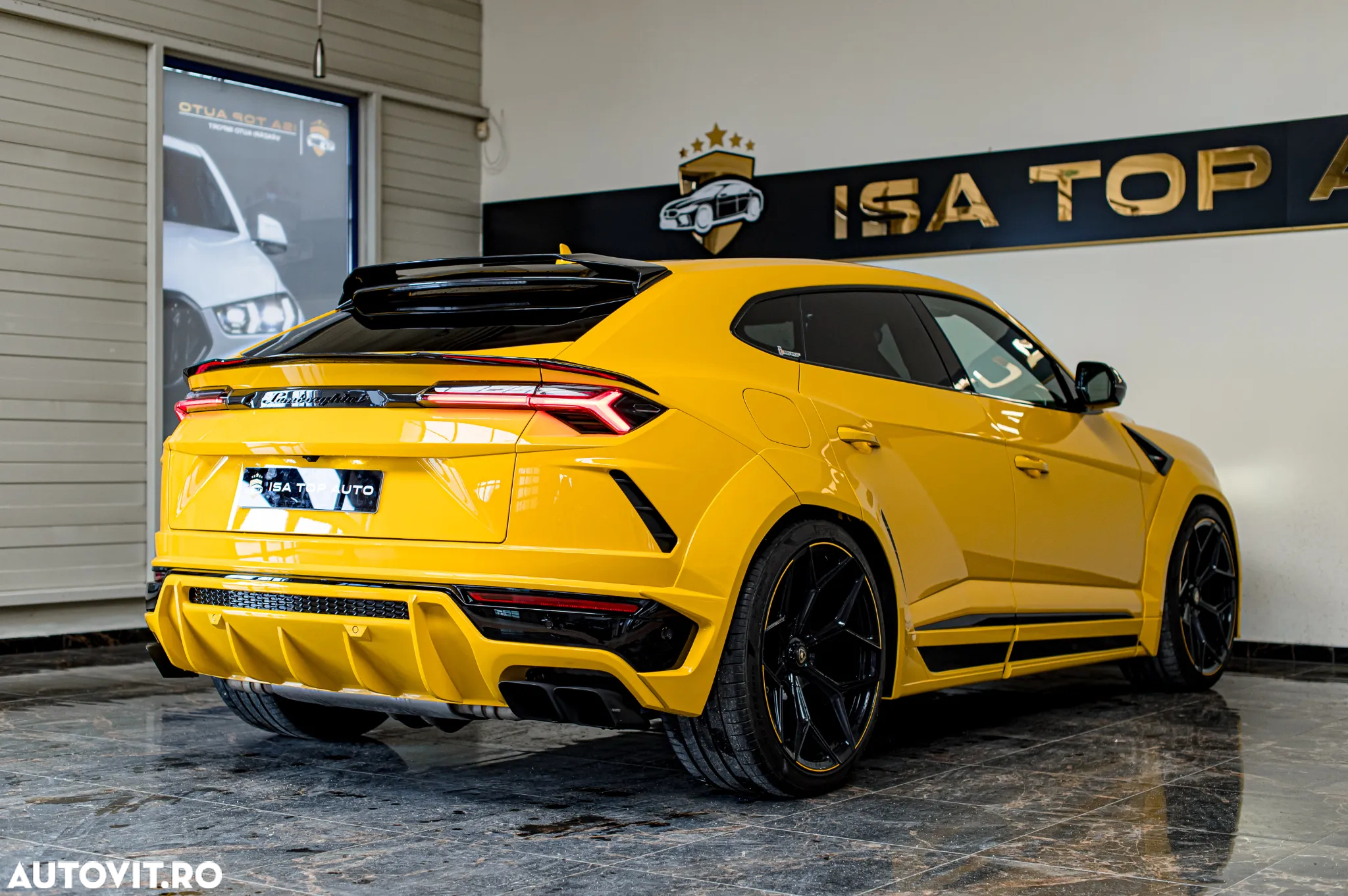 Lamborghini URUS - 4