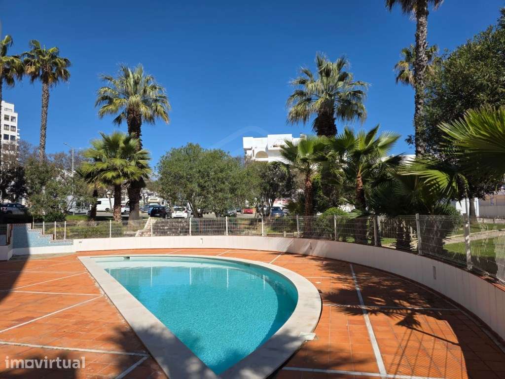 Apartamento T1+1 renovado, a 50 metros da praia de Quarteira, Algarve - Grande imagem: 4/30