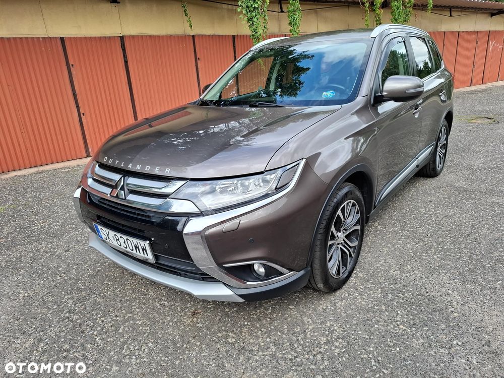 Mitsubishi Outlander 2.2 DID Instyle Navi 4WD - 1