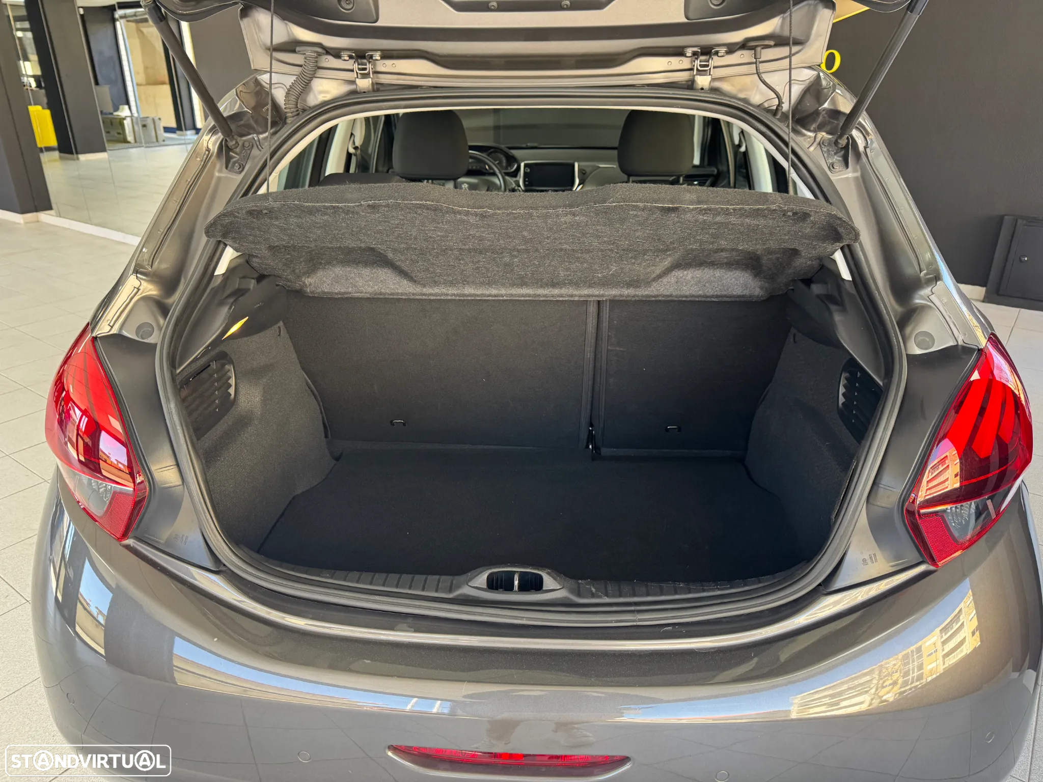 Peugeot 208 1.5 BlueHDi Allure - 18