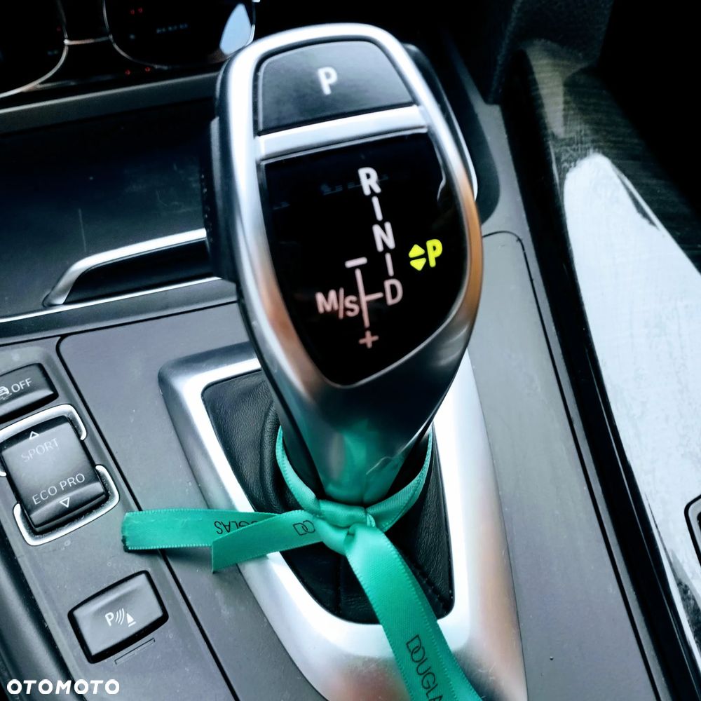 BMW Seria 3 330i GPF xDrive - 18