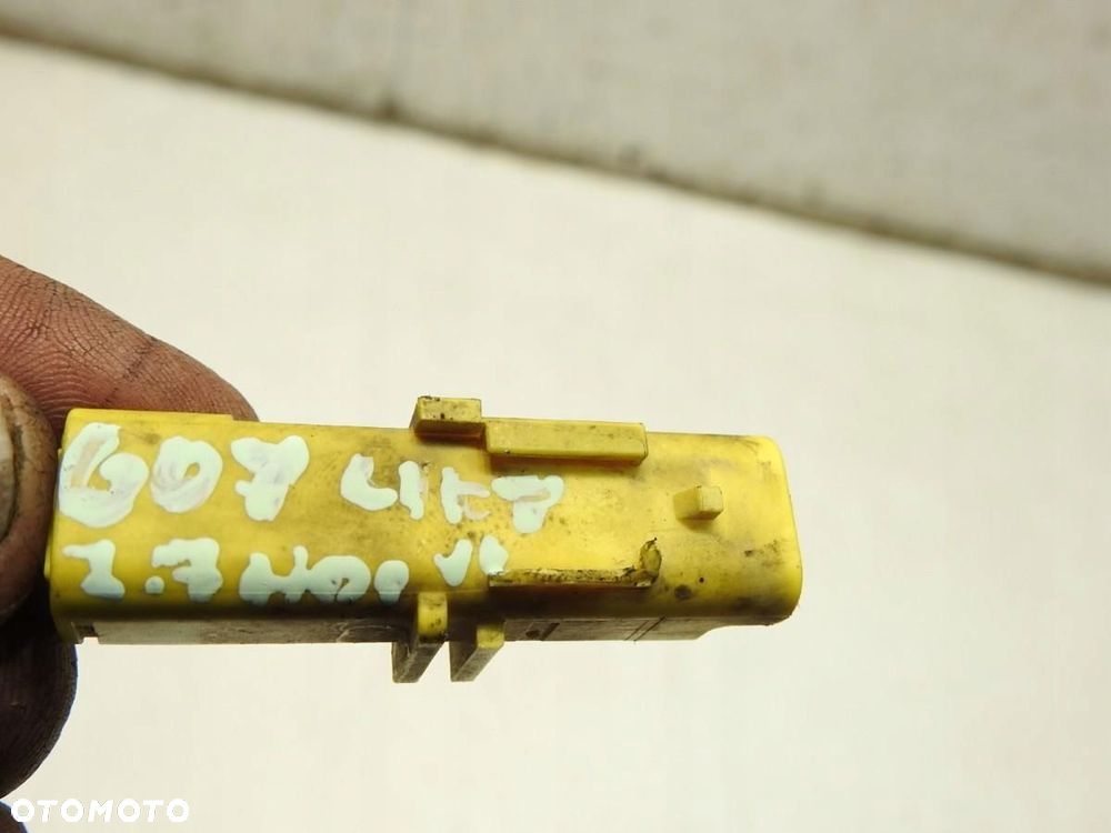 CZUJNIK TEMPERATURY SPALIN PEUGEOT 607 2.7 V6 HDI 9643536680 - 2