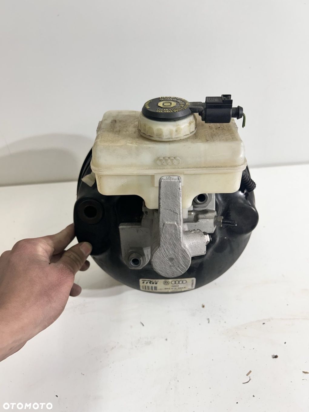 SERWO HAMULCOWE POMPA HAMULCOWA Audi A4 B8 8K0 612 103 K - 1