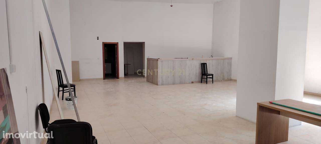 Loja na  Vila  Chã (Amadora) - Grande imagem: 2/8