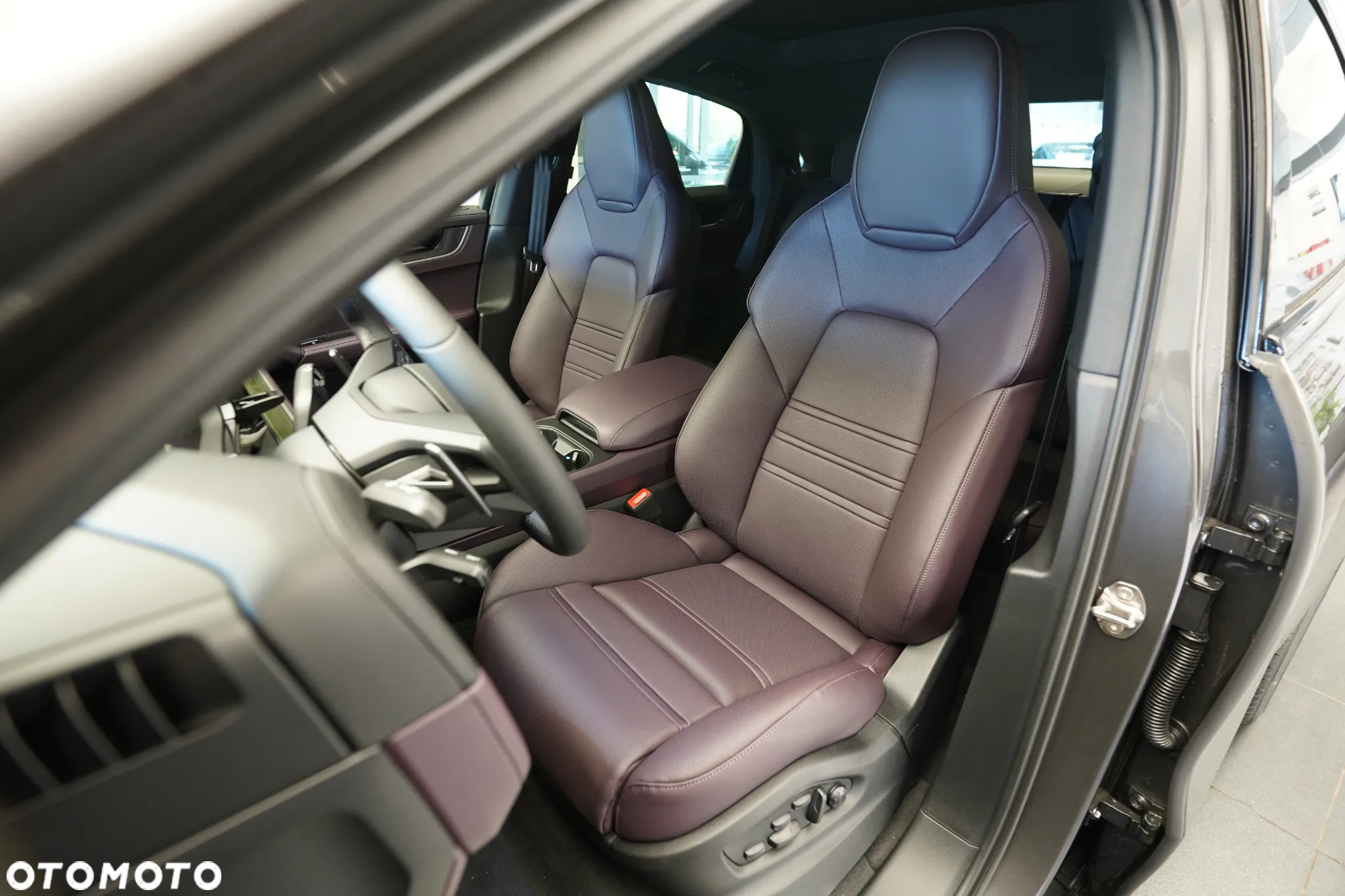 Porsche Cayenne Coupe S - 12