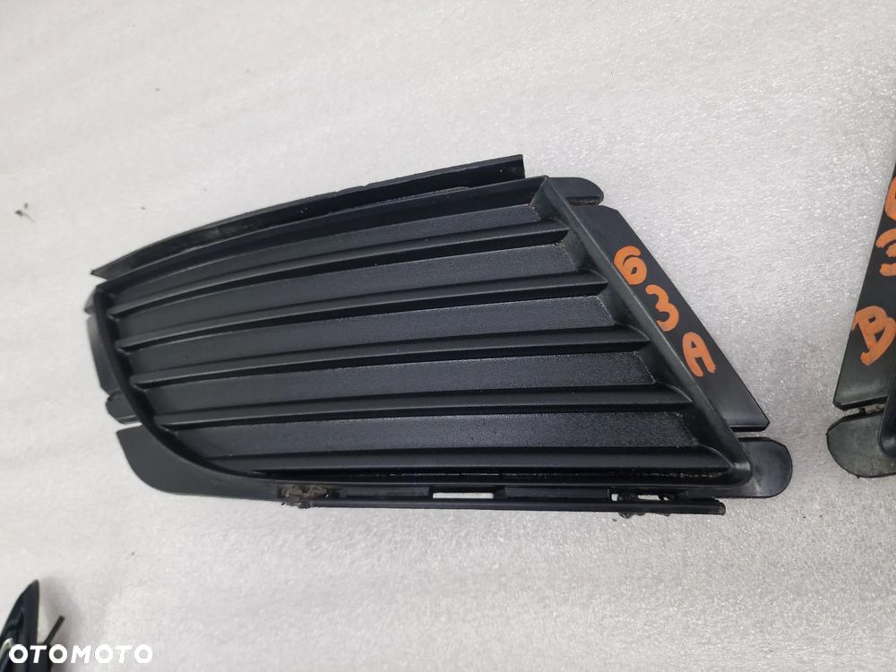 OPEL CORSA C LIFT 03-06 PRAWA KRATKA BOCZNA ZDERZAKA PRZEDNIEGO PRZÓD BEZ HALOGENÓW , NR AUKCJI B/63 - 2