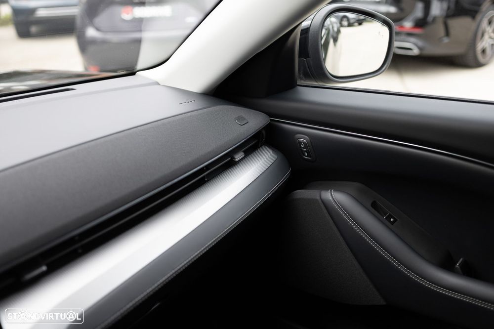 Ford Mustang Mach-E Alargada AWD - 33