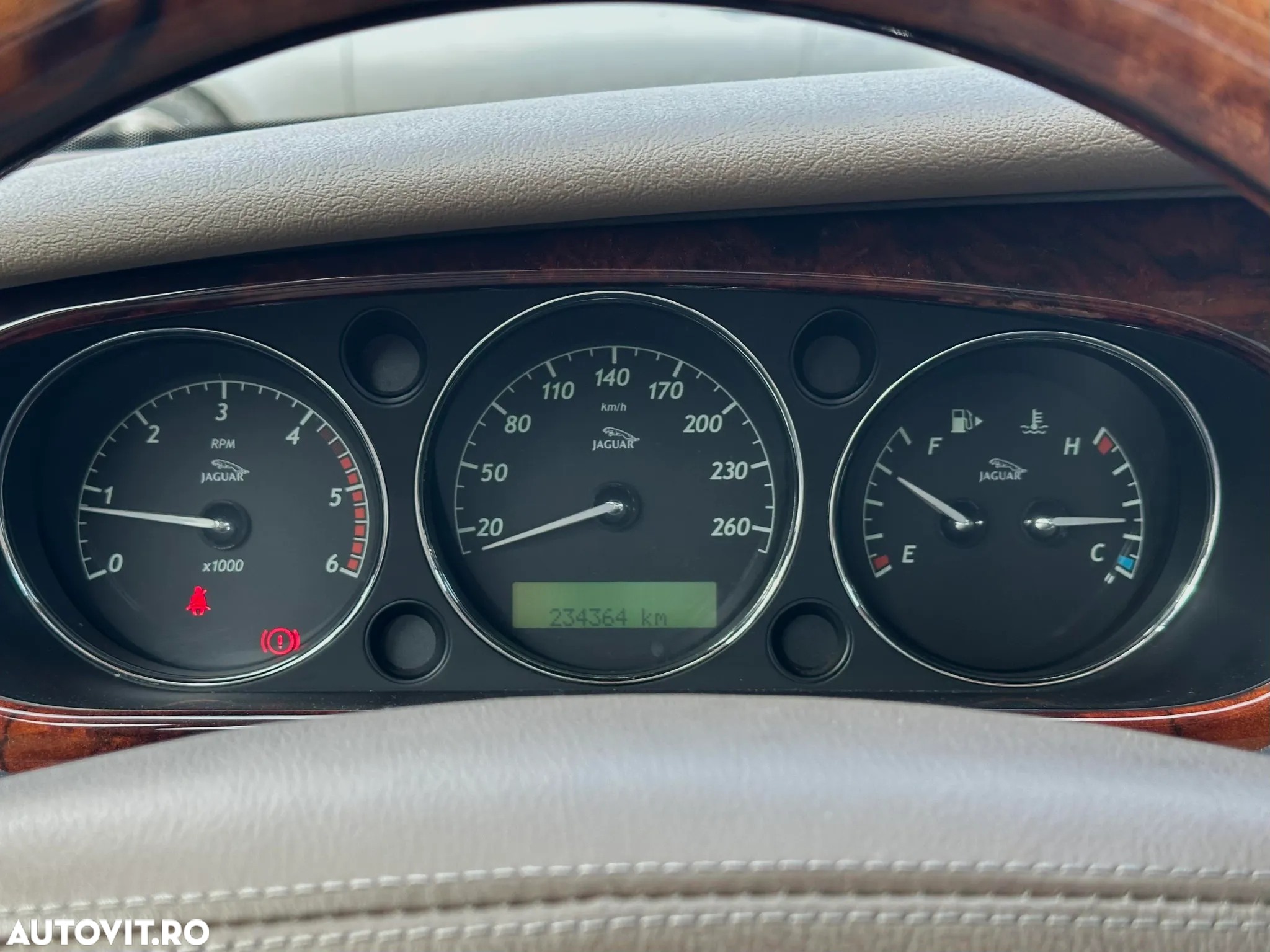 Jaguar XJ XJ6 2.7 Twin Turbo Diesel - 9