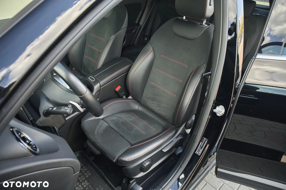 Mercedes-Benz GLA 200 d 8G-DCT AMG Line - 25
