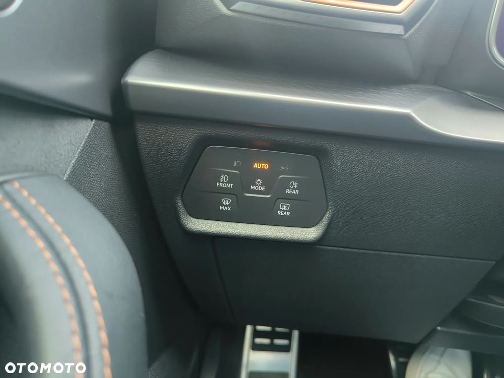 Cupra Leon 1.5 eTSI mHEV DSG - 34