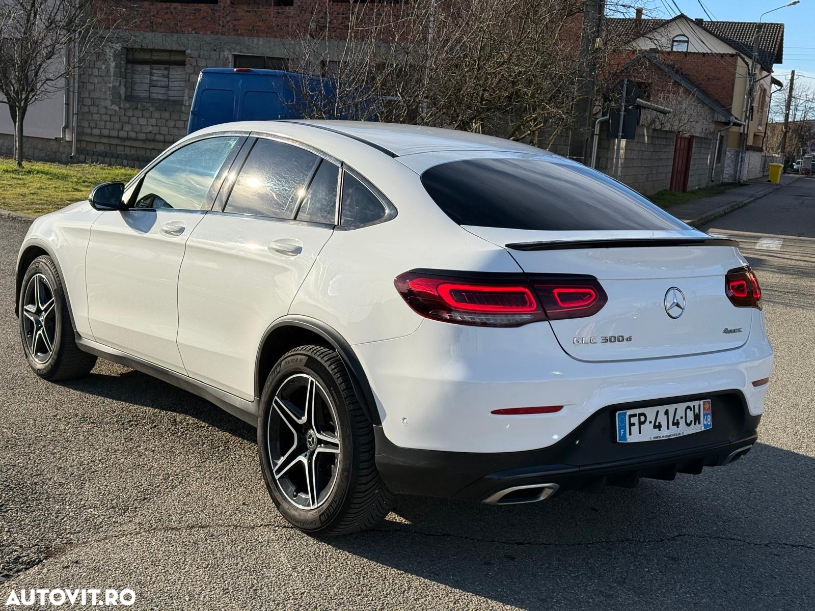 Mercedes-Benz GLC Coupe 300 d 4Matic 9G-TRONIC AMG Line - 11