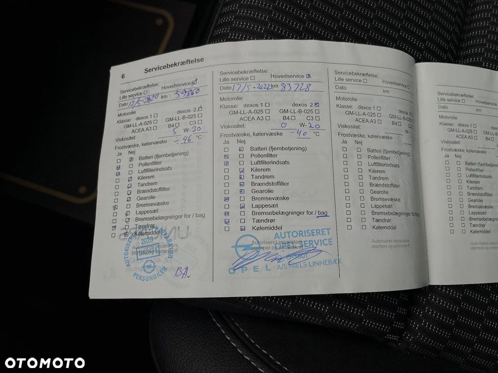 Opel Insignia 1.5 T Exclusive S&S - 38