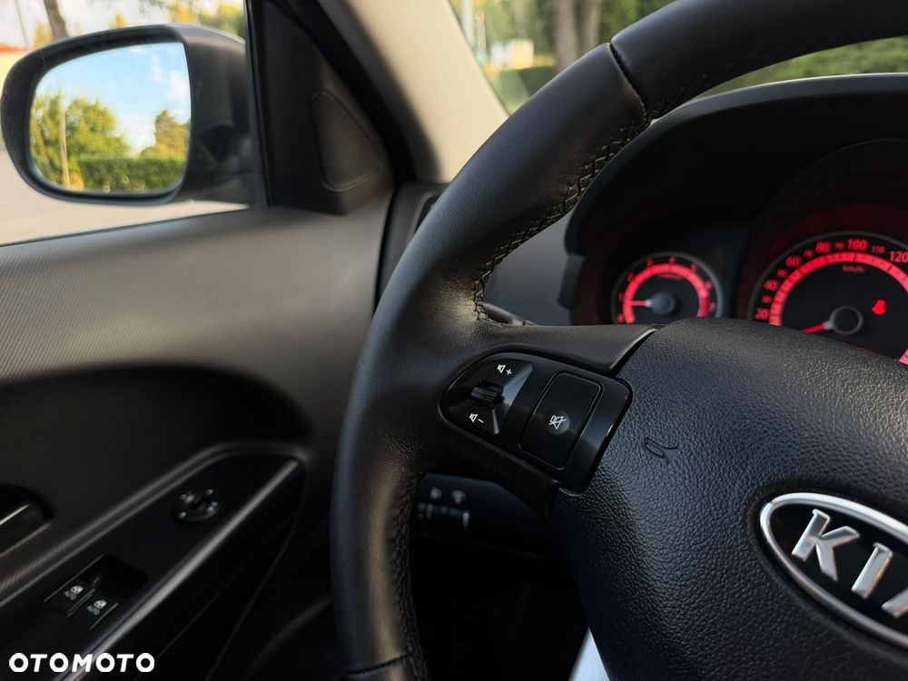 Kia Ceed 1.4 CVVT Dream-Team Edition - 24